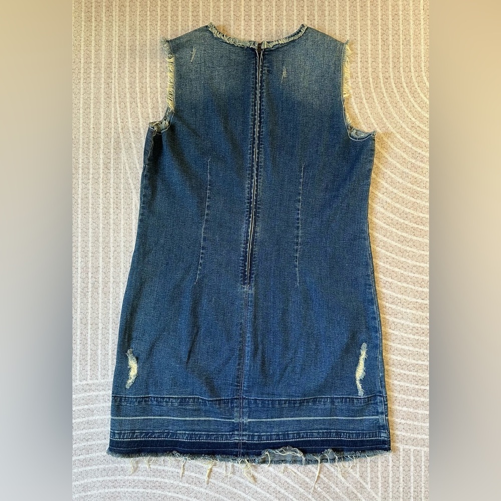 KUT from the Kloth Women's Christina Distressed Denim
Minidress L Versatile - Picture 3 of 9